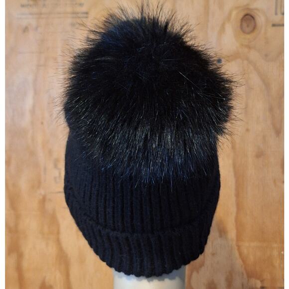 NWT Norla Canada Alpaca Wool Pom Beanie Anthropologie OS Black Winter Outdoor - Picture 3 of 8